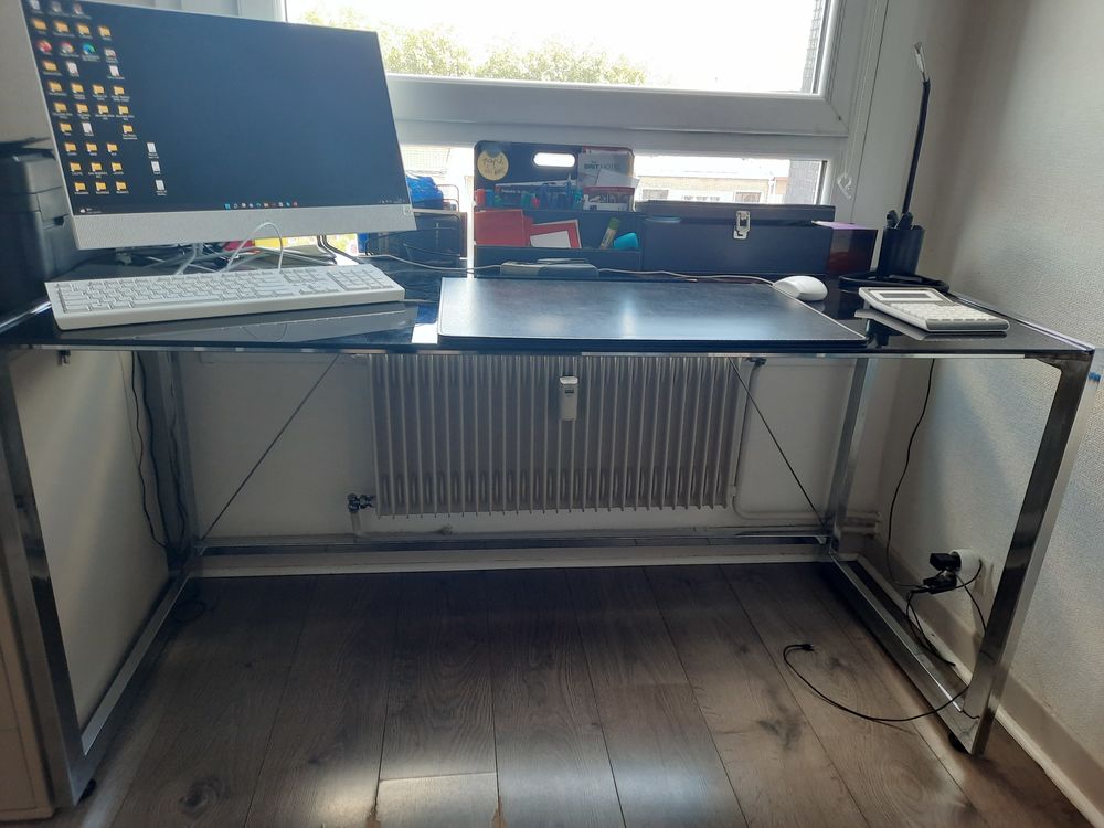 Bureau plateau verre 30 Roubaix (59)