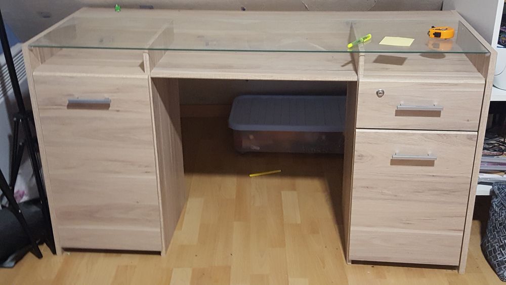 Bureau 2 portes 1 tiroir partie verre 60 Saint-Andr�-des-Eaux (44)