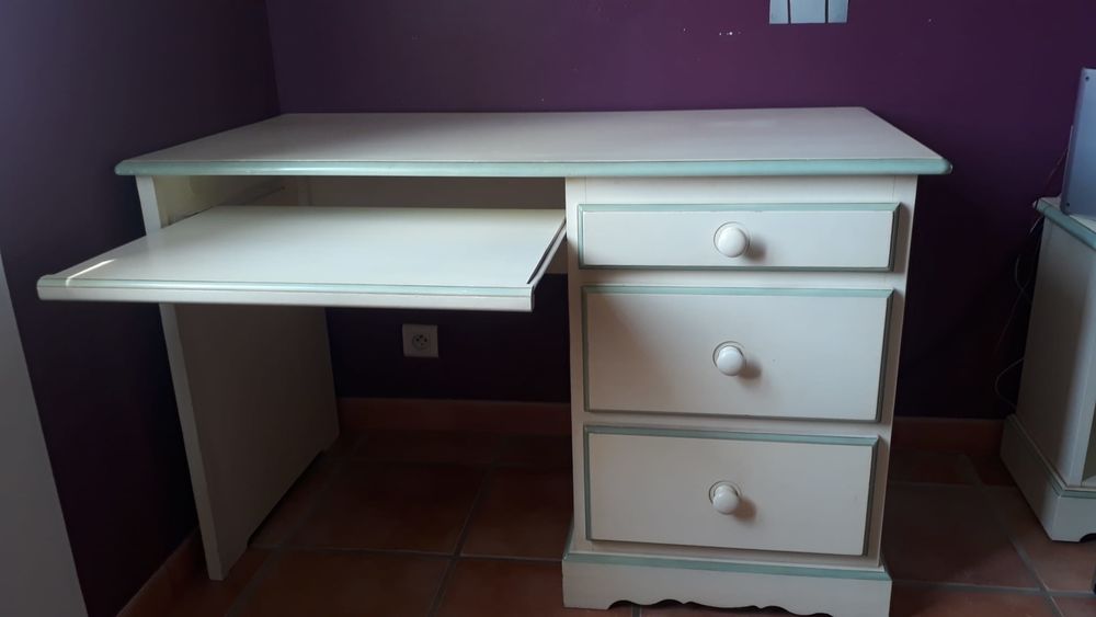 Bureau pour enfant 120 Istres (13)