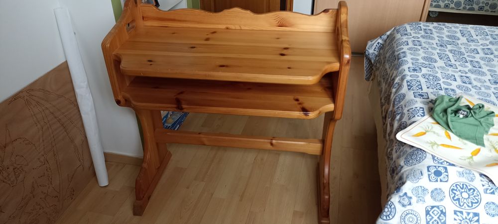 Bureau pour enfant de tr�s belle qualit� en pin massif 60 Montaren-et-Saint-M�diers (30)