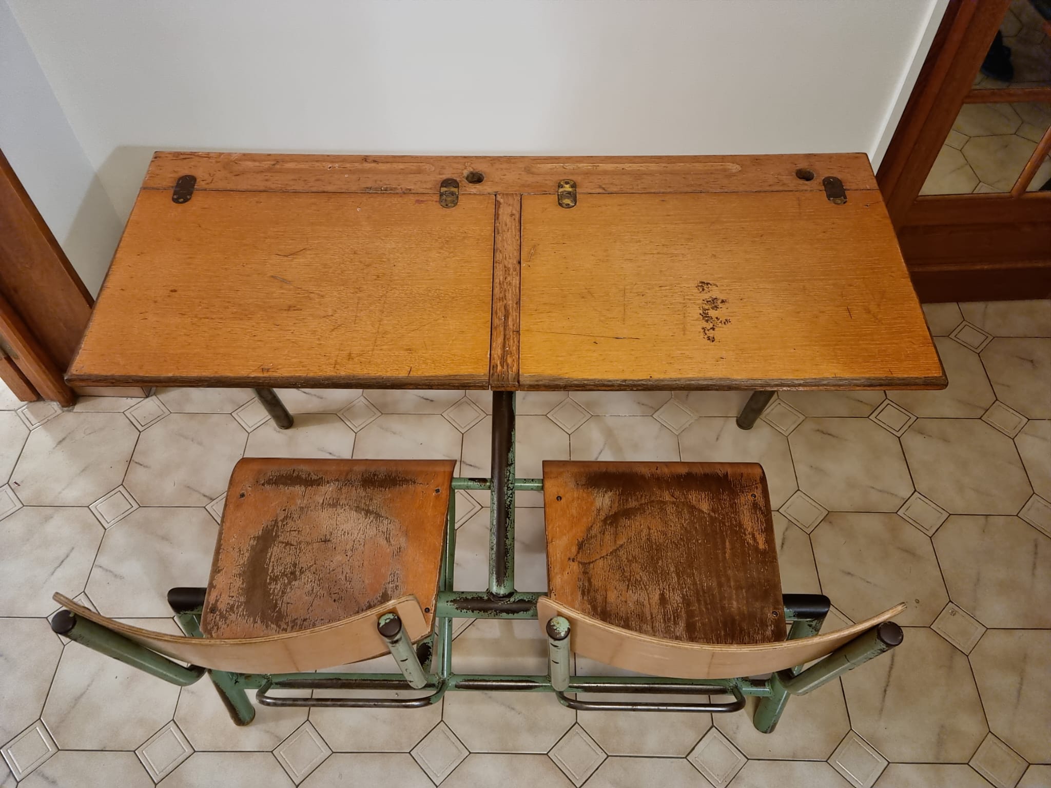 Bureau/pupitre d'�colier 2 place 20 Sainte-Genevi�ve-des-Bois (91)