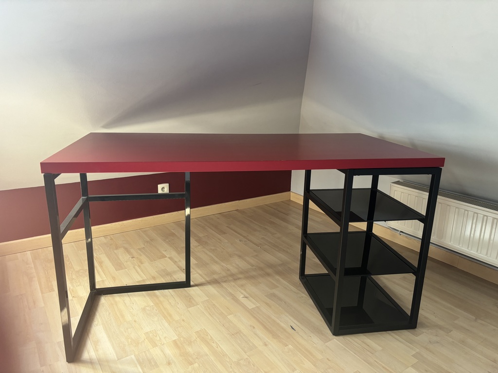 Bureau rouge avec �tag�res noires 110 Troyes (10)