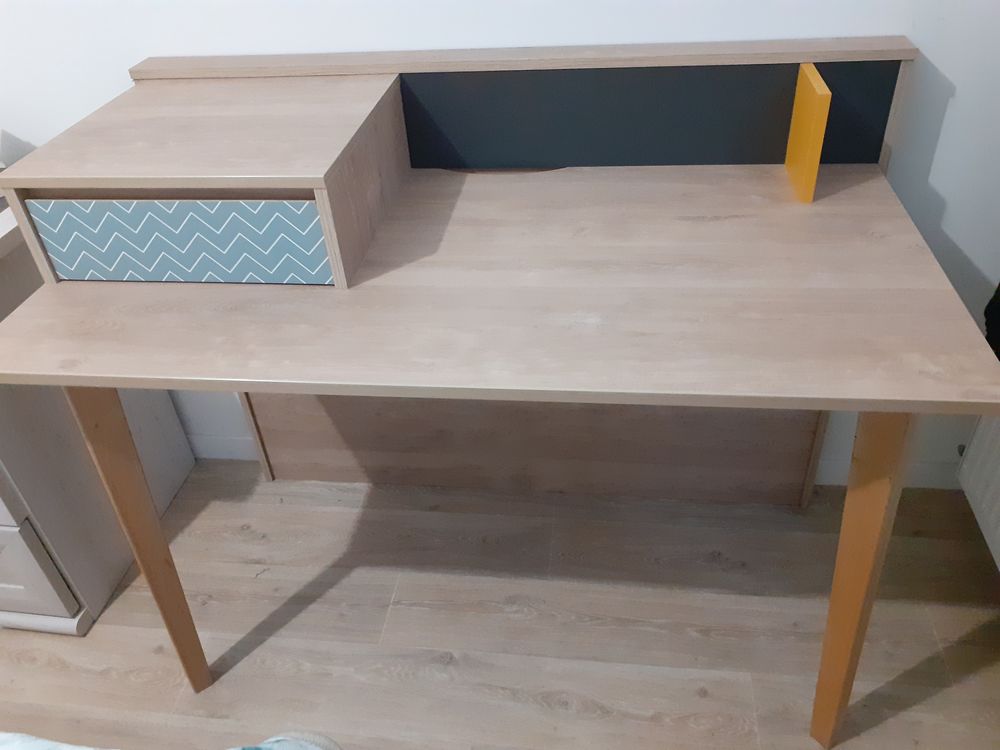Bureau scandinave 50 Vaujours (93)