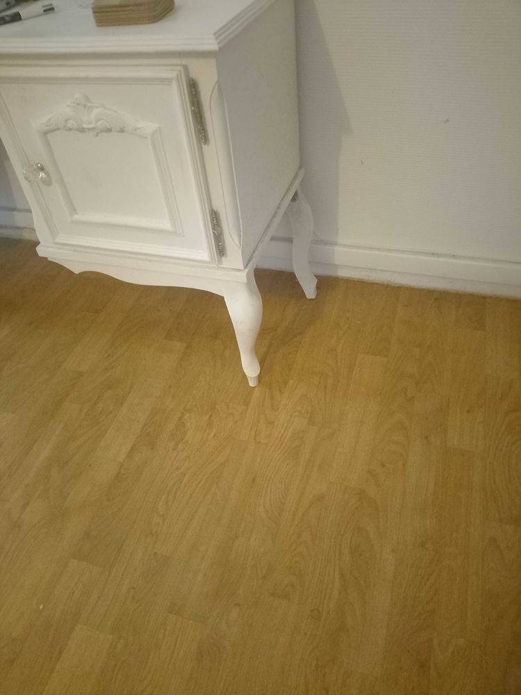 BUREAU/SECR��TAIRE 120 Pontault-Combault (77)