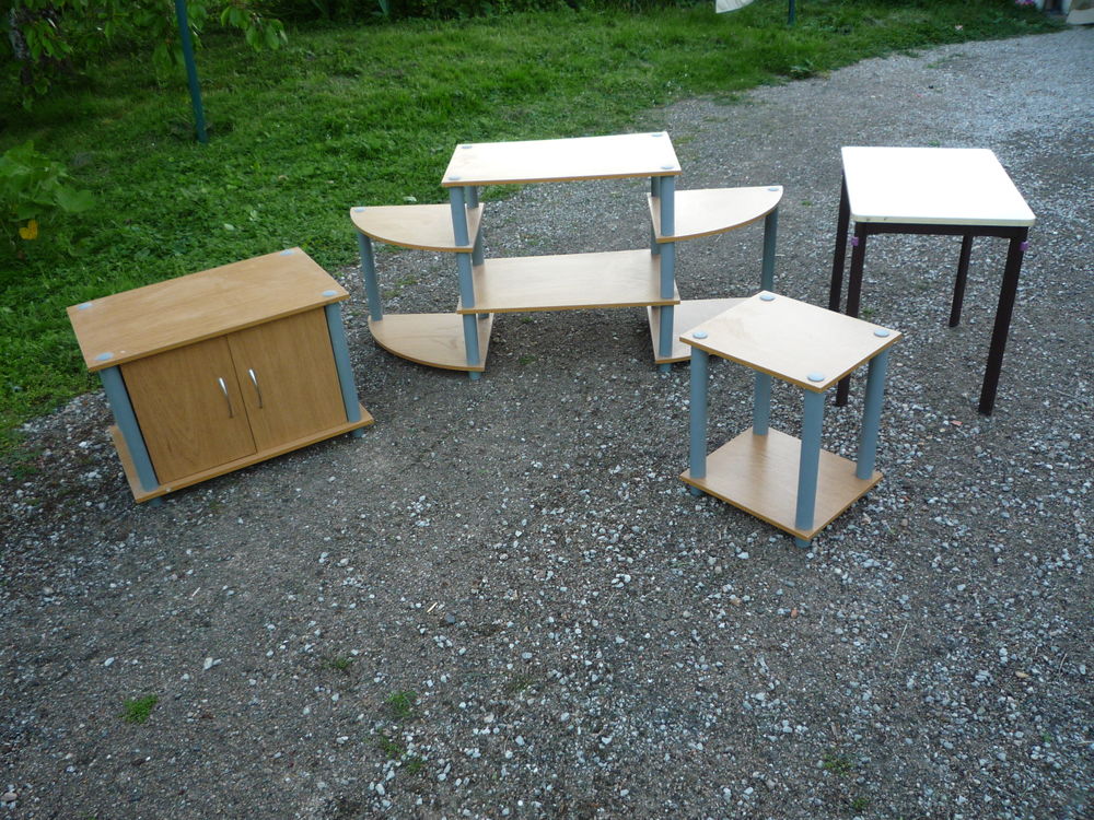 Bureau,table t�l�viseur,tablette 25 Castres (81)