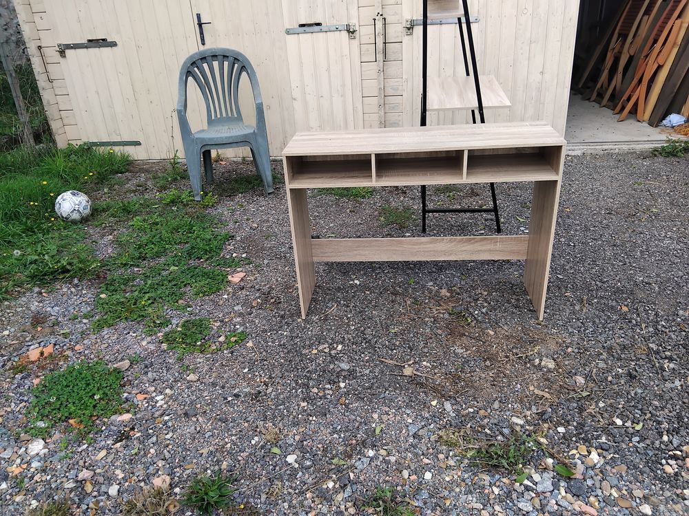 Bureau et table de toilette 40 Varennes-sous-Dun (71)