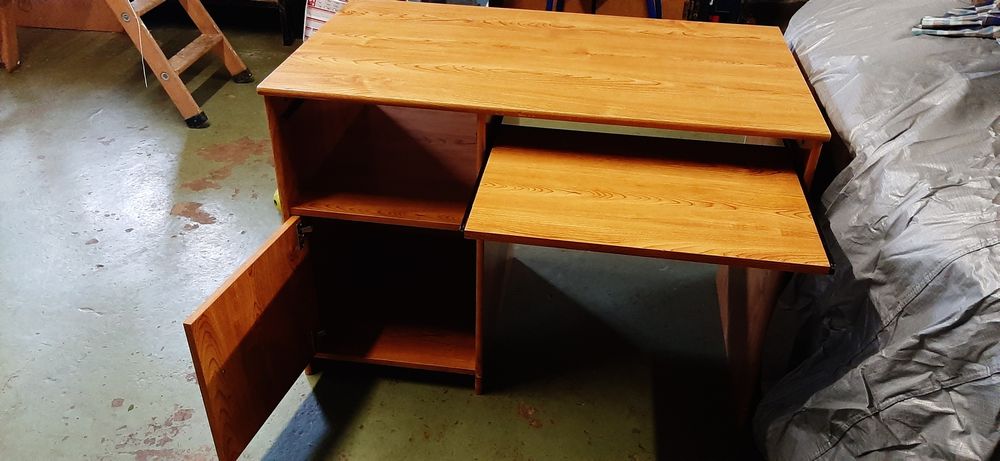 Bureau 2 tiroirs, 1 pose clavier 40 M�con (71)