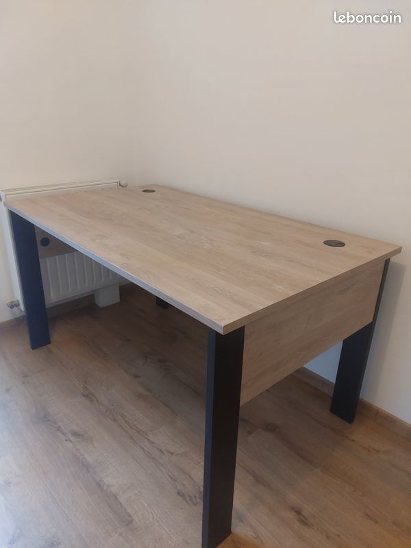 Bureau de travail 70 Nantes (44)