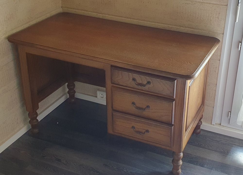 Bureau tr�s bon �tat 50 Cenon (33)