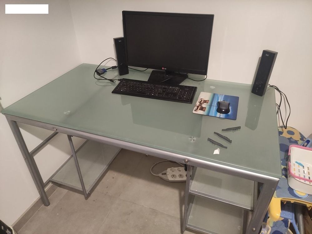 bureau en verre et metal 100 Quarouble (59)