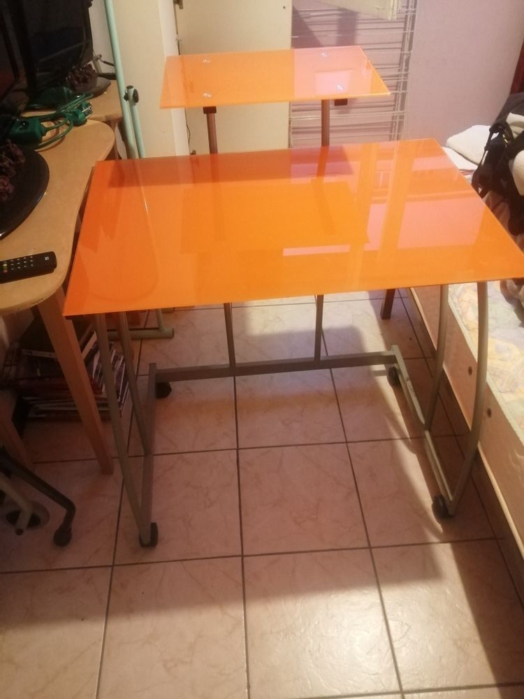 Bureau verre orange 80 x 54 cm 15 Toulon (83)