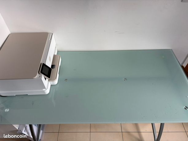 bureau en verre 40 Chanteloup-les-Vignes (78)