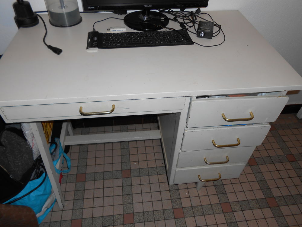 BUREAU VINTAGE 80 Villeneuve-sur-Lot (47)