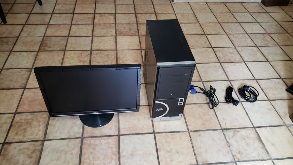 PC de bureau, windows 7, connectique + �cran bon �tat 160 Chelles (77)