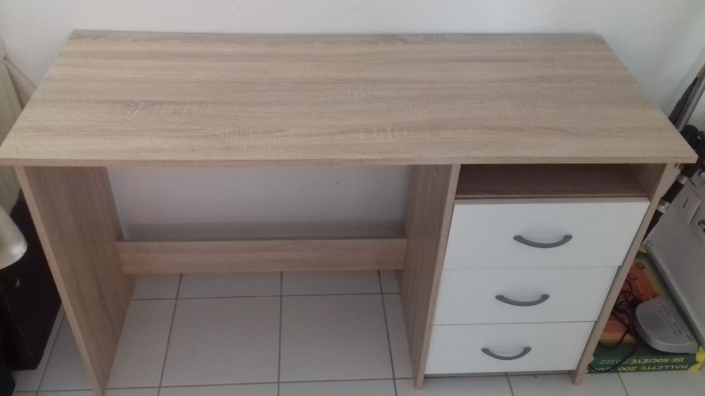 Bureau 70 Rivi�re-Sal�e (97)