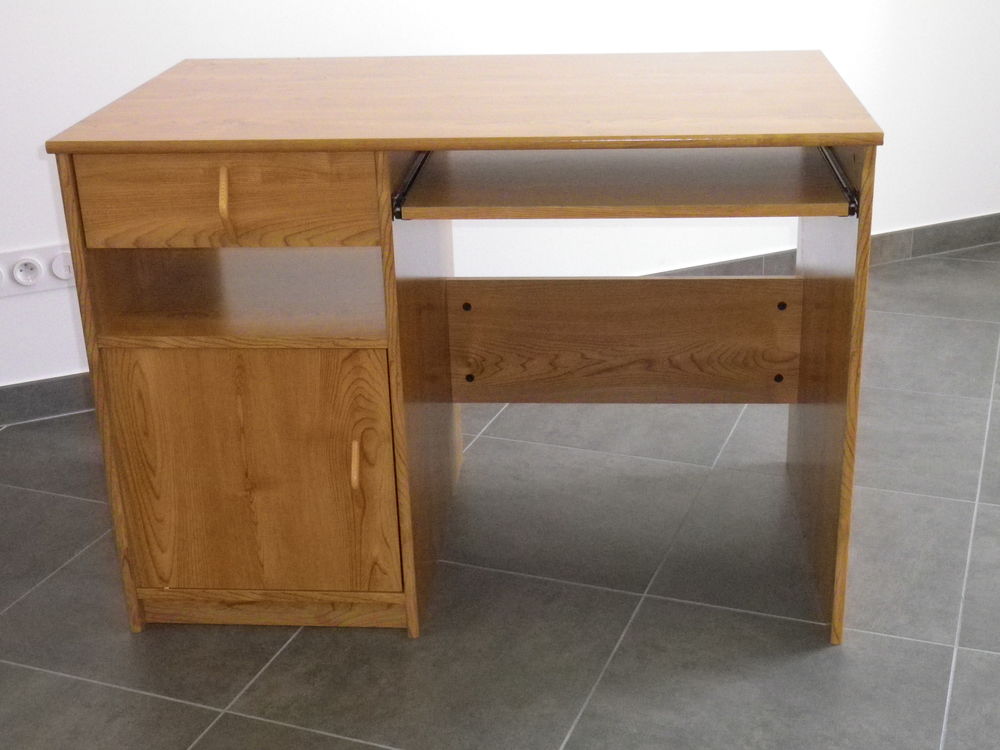 BUREAU 35 Auvers-le-Hamon (72)