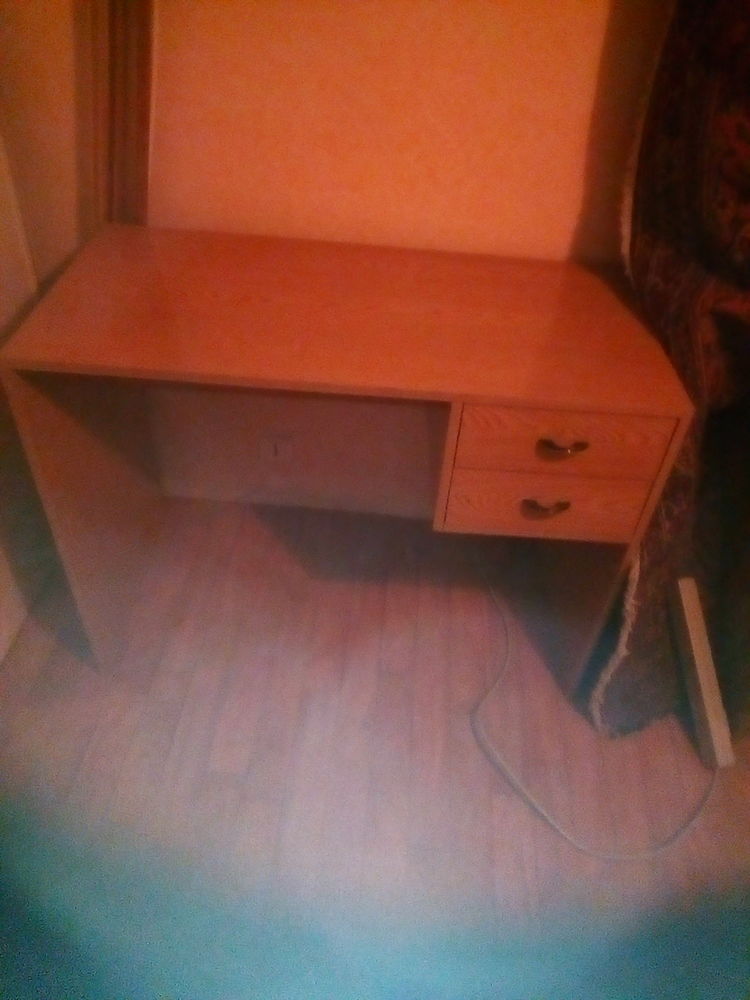 UN BUREAU 60 La Brosse-Montceaux (77)