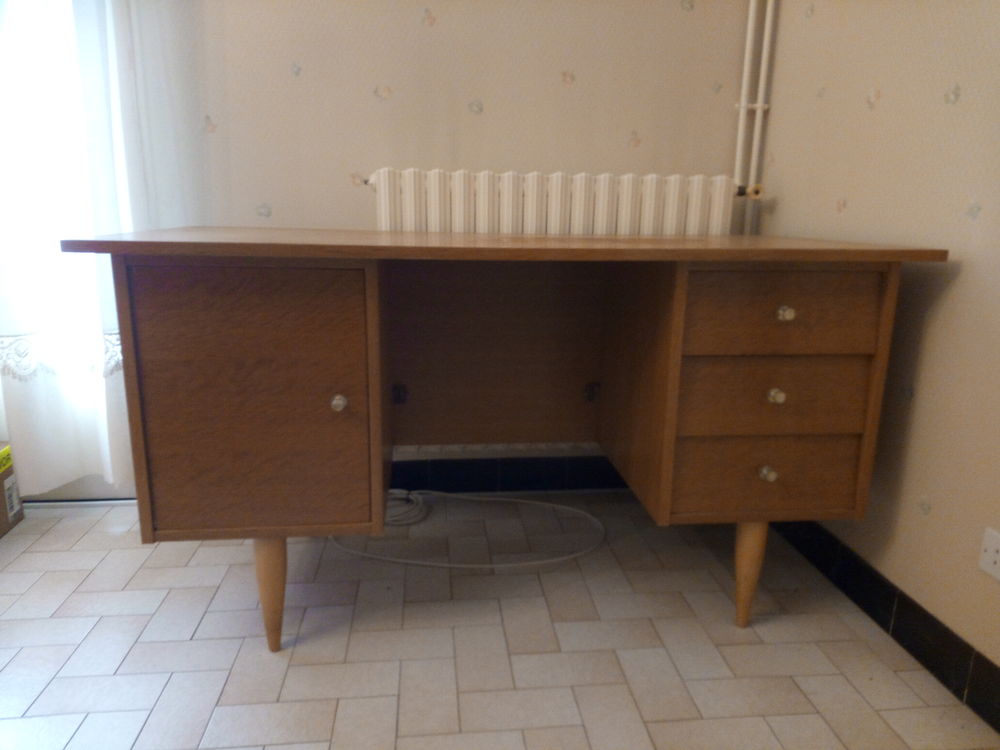 bureau 30 Chaunay (86)