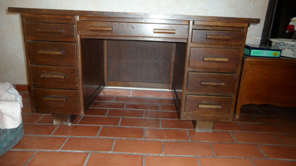 BUREAU PIN 50 Fr�jus (83)