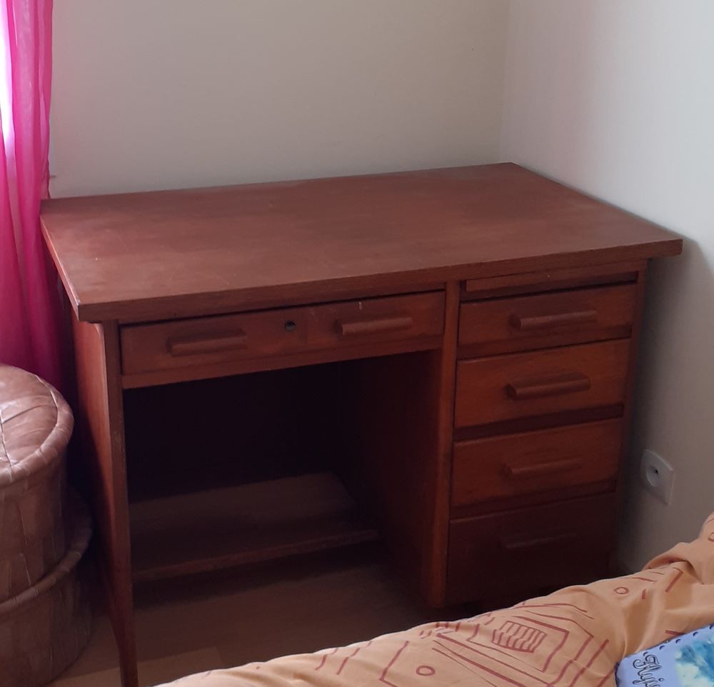 Bureau 80 Saint-Jean-des-Baisants (50)