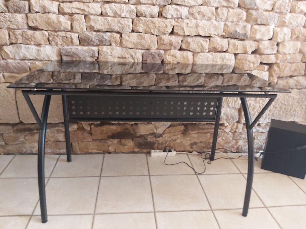 Bureau 40 Escles (88)