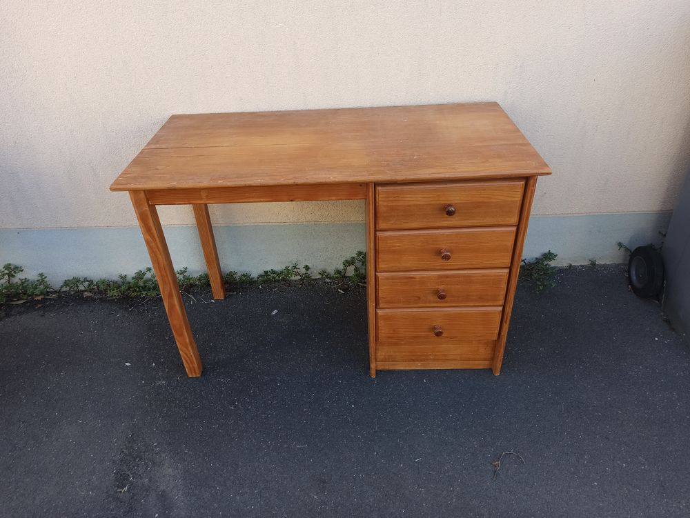 bureau pin L:110 l:55 H:74.50 10 Bouguenais (44)