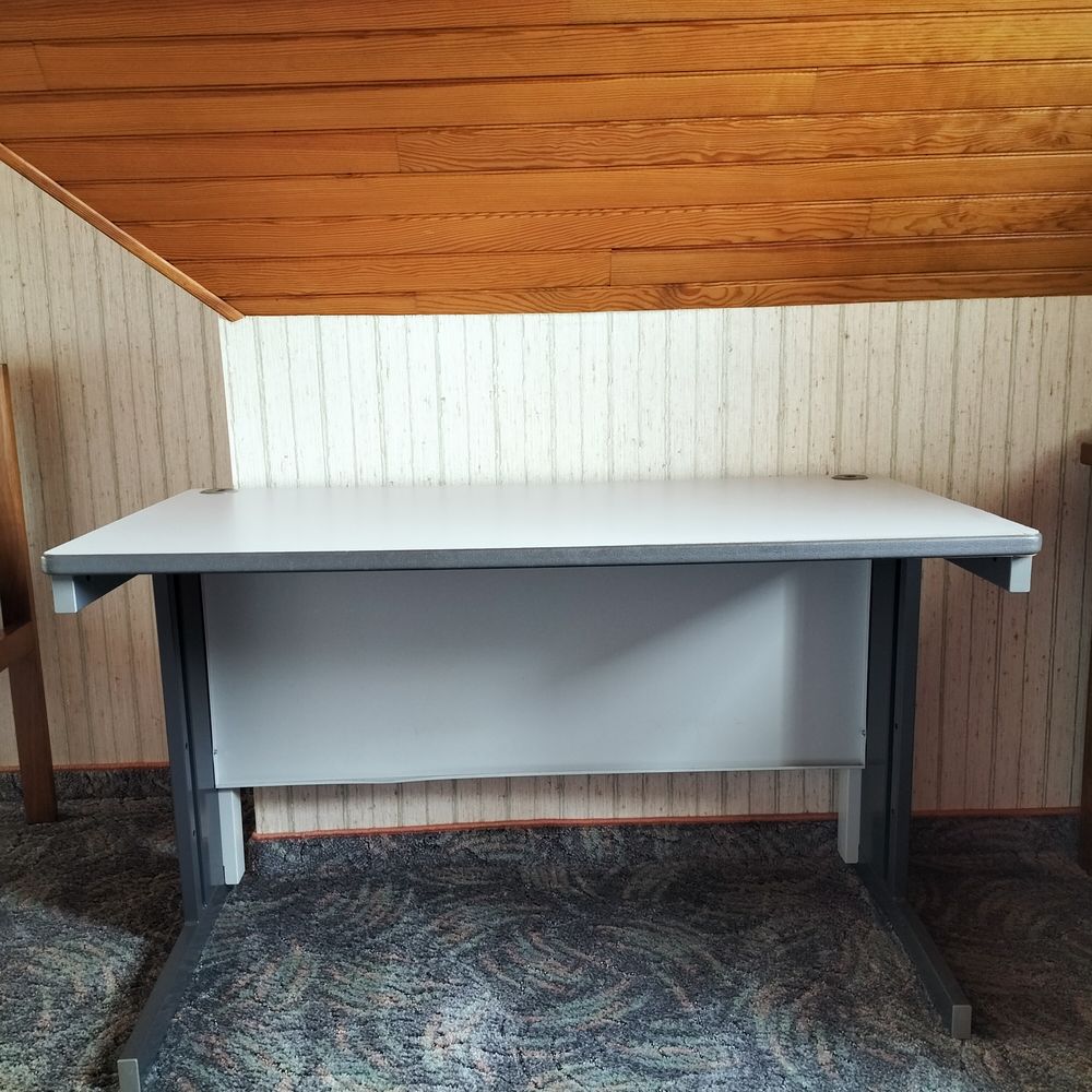 Bureau 12 Meslay-du-Maine (53)