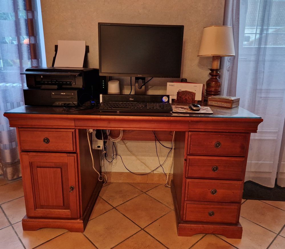 BUREAU 120 Mom�res (65)