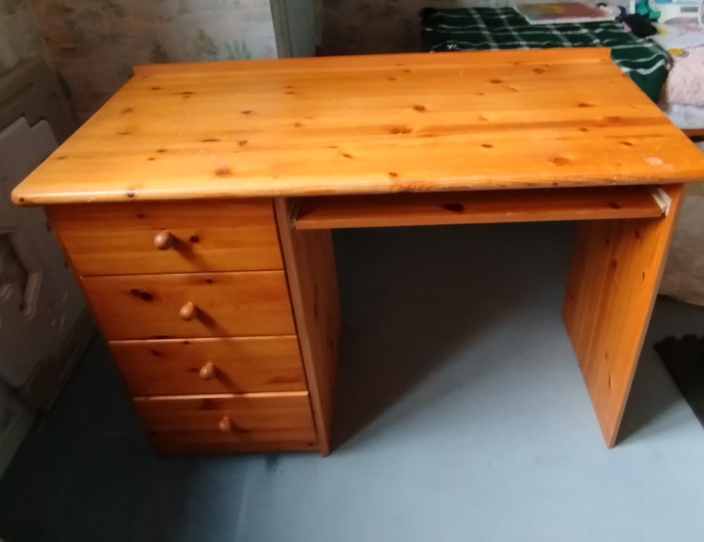 bureau en pin 35 Dourdan (91)