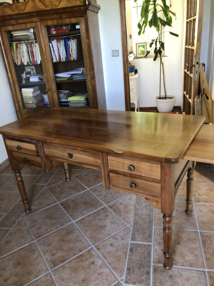 bureau 60 Cogolin (83)