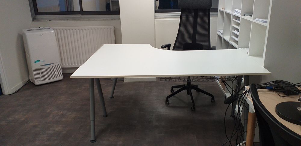 BUREAUX MODELE IKEA
300 �vry (91)
