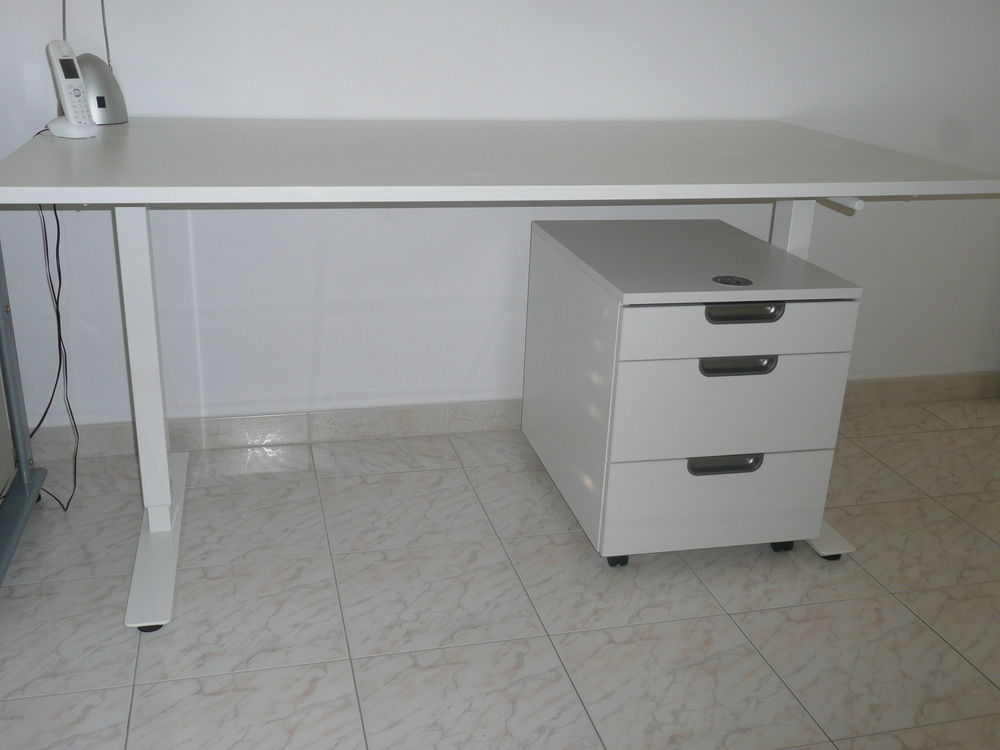 2 bureaux 300 Cagnes-sur-Mer (06)