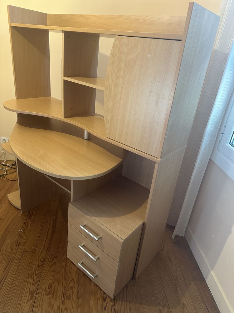 Bureaux 1,4 x 0,7 x 1,5 50 Saint-P�e-sur-Nivelle (64)