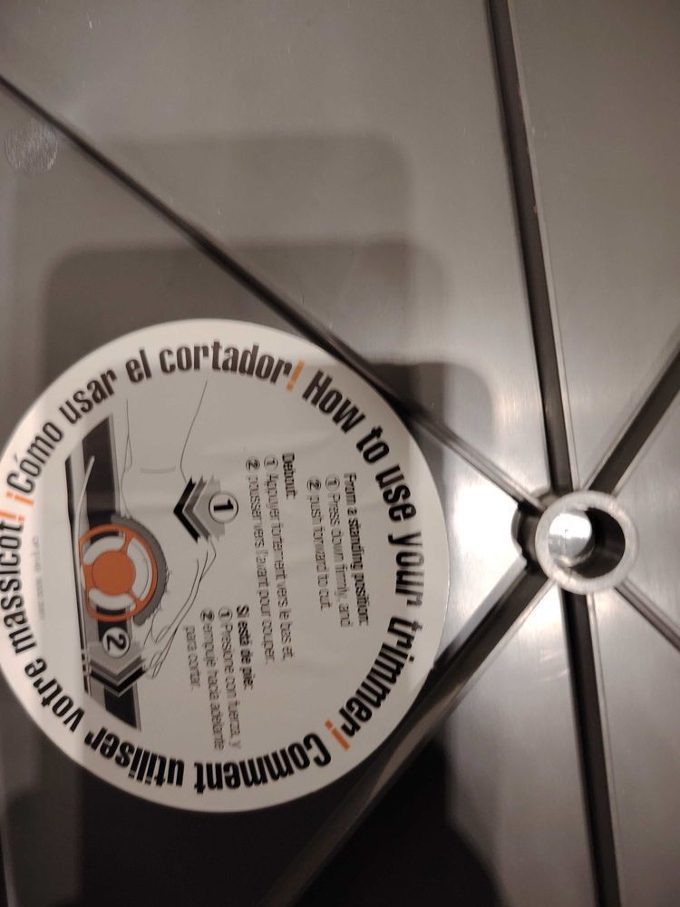 BUROTIQUE 55 Tourette-du-Ch�teau (06)