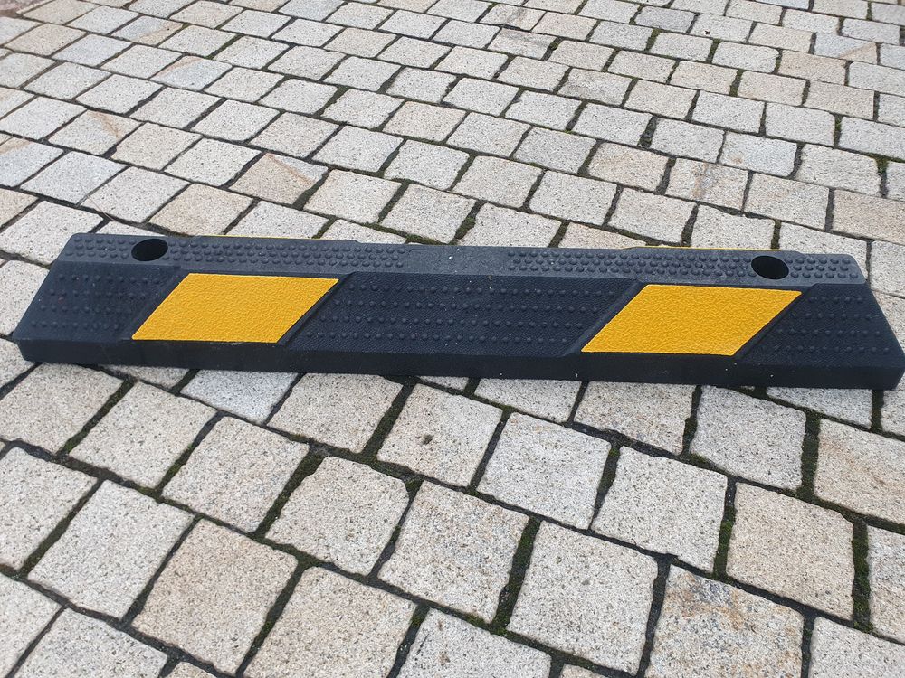 BUT�E 2 STATIONNEMENT  V..A  ---  OBSTACLE 2 ROUE 30 Blanzat (63)