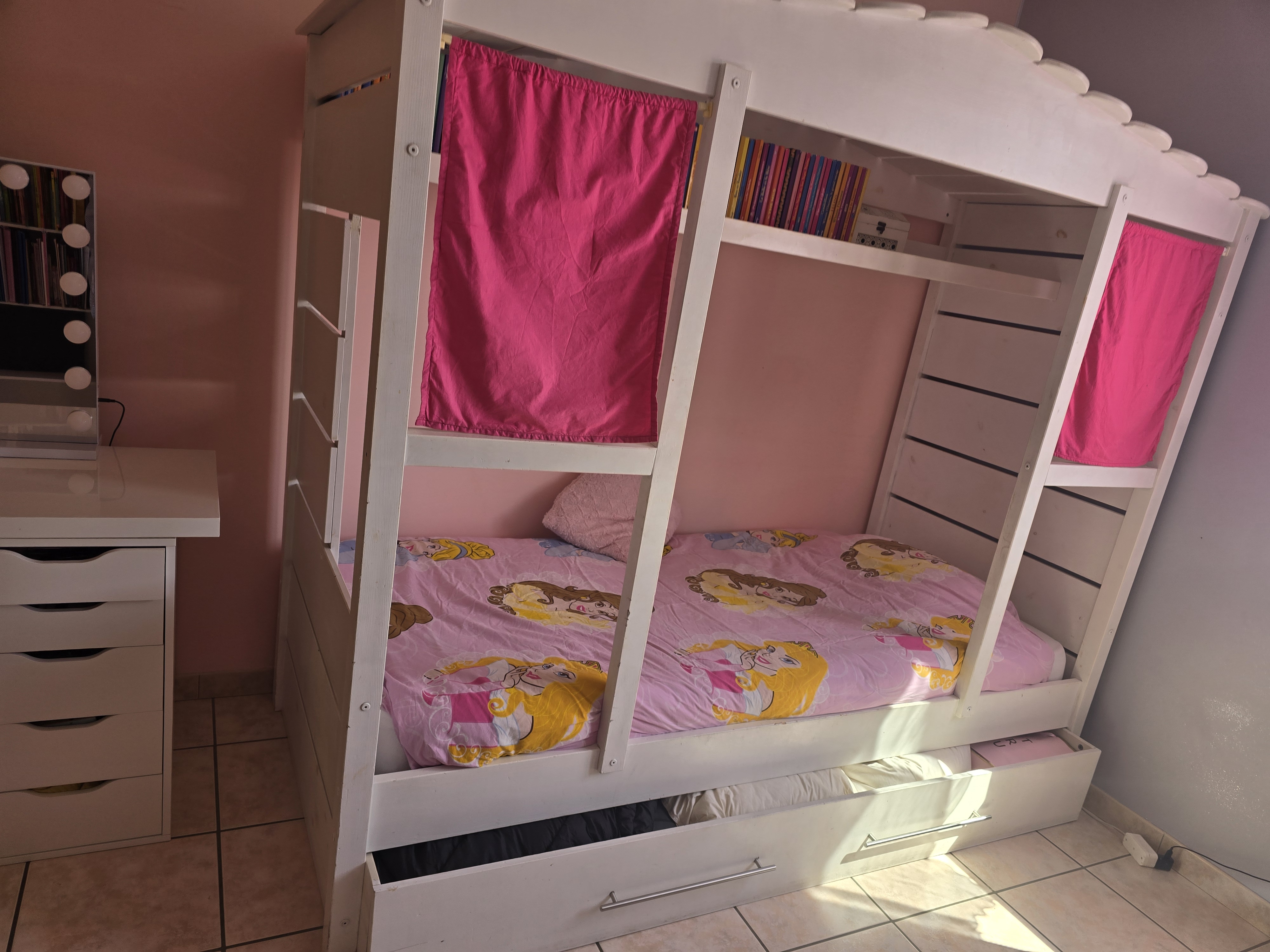 Lit cabane avec tiroir de rangement 250 Murviel-l�s-B�ziers (34)