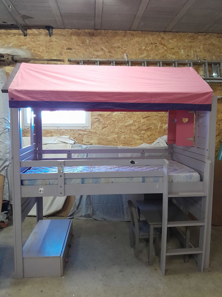 Lit cabane et bureau enfant 300 Grandris (69)