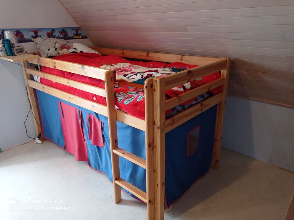 LIT CABANE POUR ENFANT 5 � 12 ANS 70 euros 70 Fr�ningen (68)