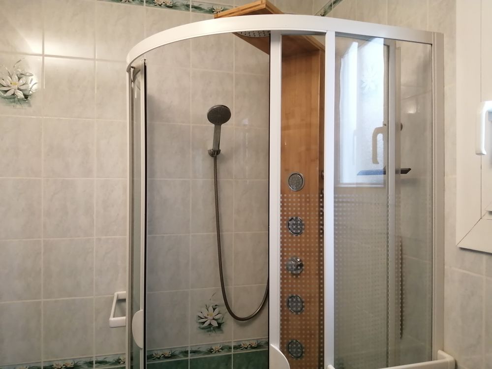 Cabine de douche. 120 Pinterville (27)