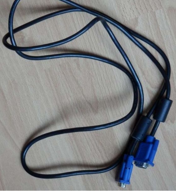 C�ble �cran 15 Broches male male VGA : Tr�s bon �tat 4 �vry (91)