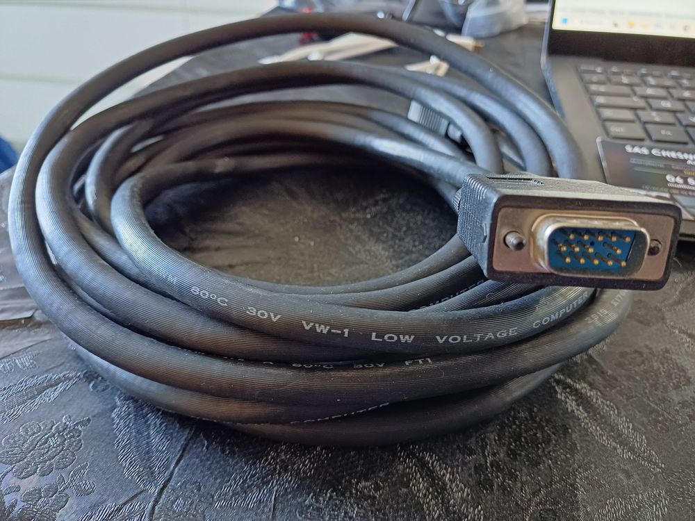 Cable VGA Haute Qualit� Blind� 5m 25 Tours (37)