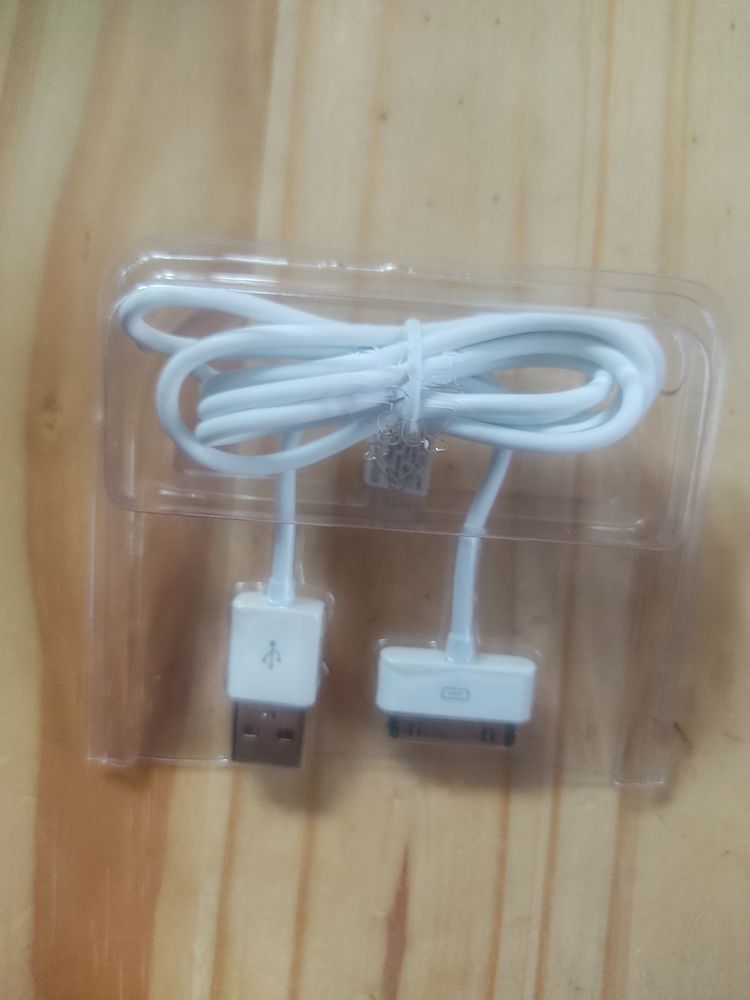 C�ble IPhone neuf
2 Massy (91)