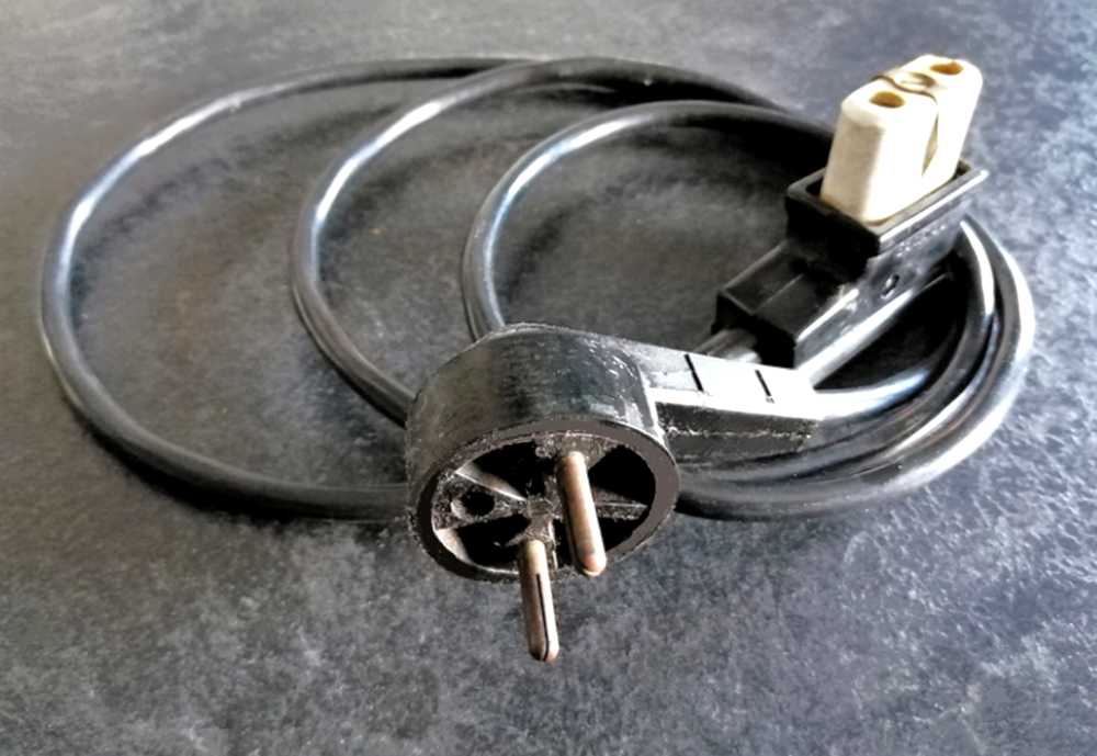 C�ble prise d'alimentation noir L 1,50 m avec prise de terre 2 Puteaux (92)