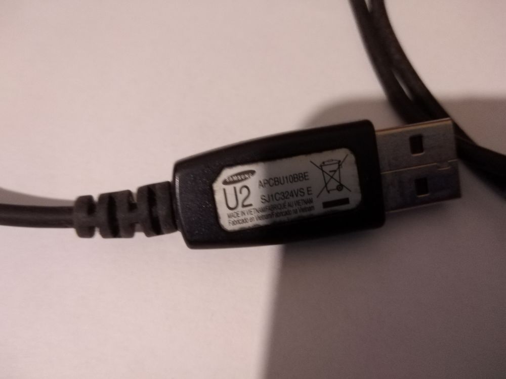 C�ble USB Samsung U2 3 Baignes-Sainte-Radegonde (16)