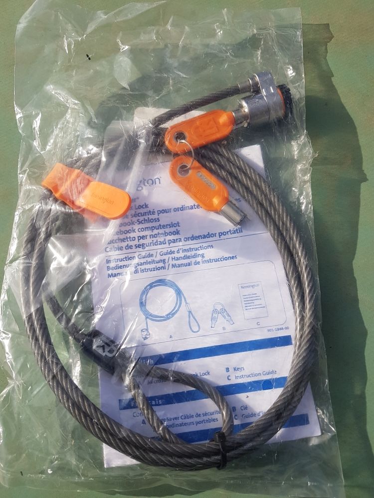 C�ble de s�curit� neuf pour ordinateurs 25 Trets (13)