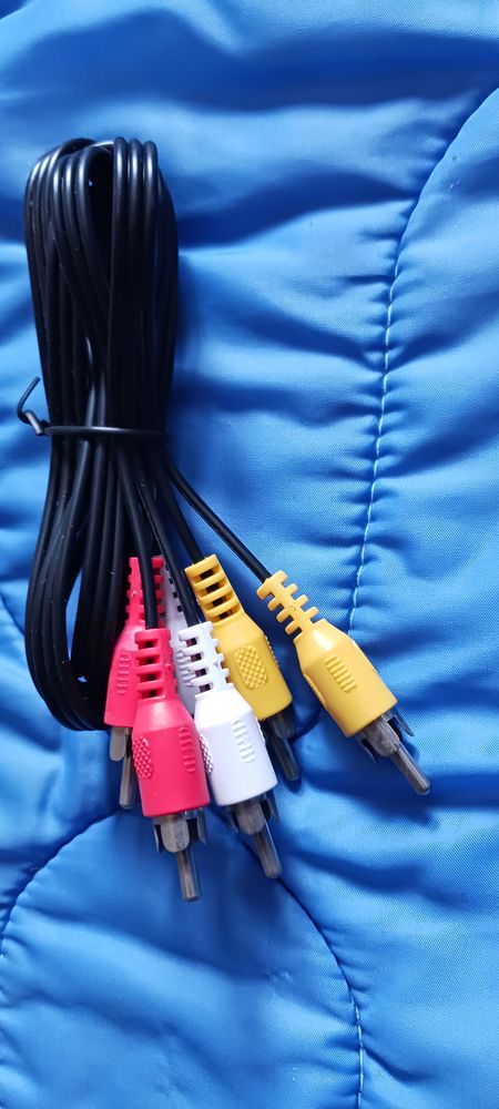 CABLES VIDEO FICHE MALE. 4 Fr�vent (62)