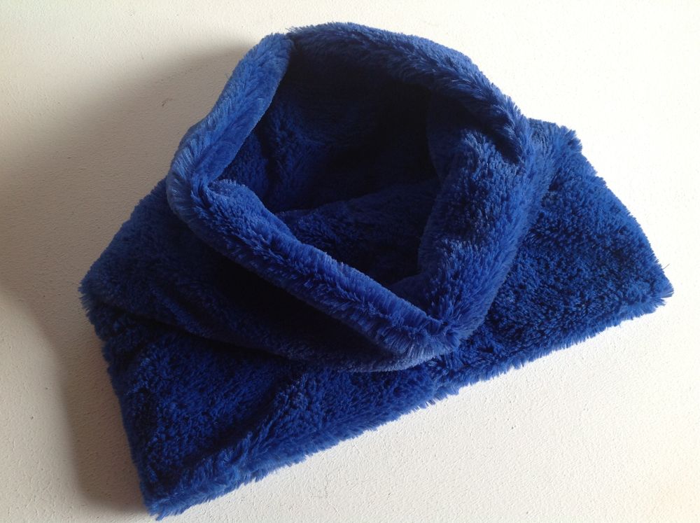 CACHE COU BLEU Envoi Possible
5 Tr�gunc (29)