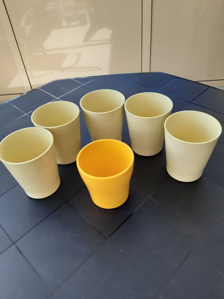 Lot 6 Cache-pots Fleurs Jaunes. 10 Le Vernois (39)