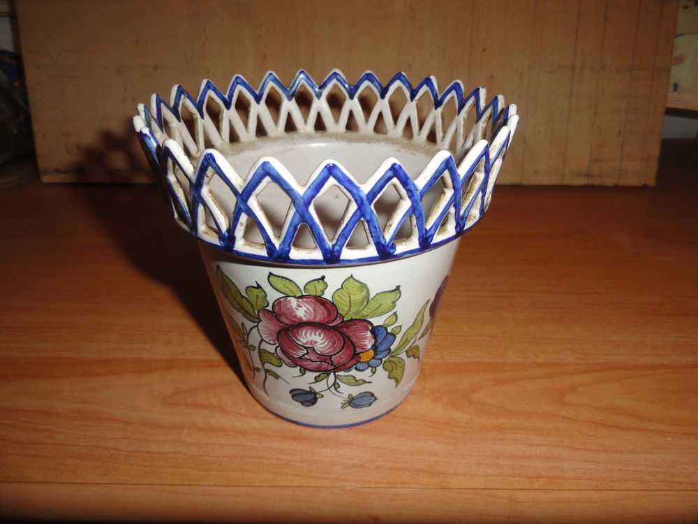 Cache pot tr�s ancien 20 Le Mans (72)