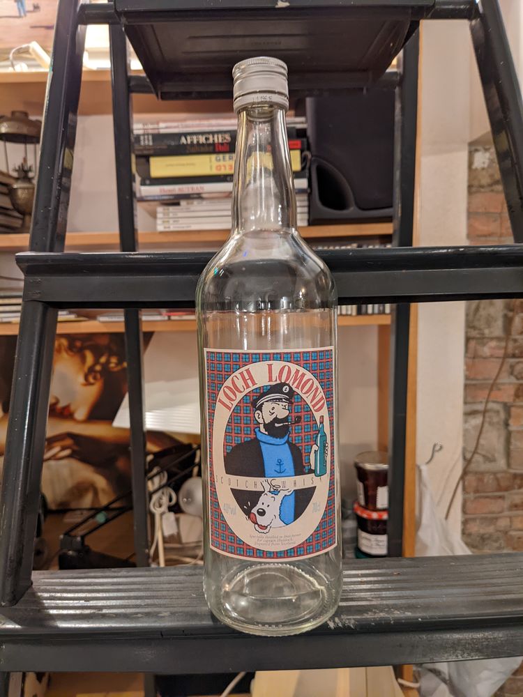 Cadavre de bouteille de whisky lock lomond du capitaine hadd 6 Marseille 13 (13)